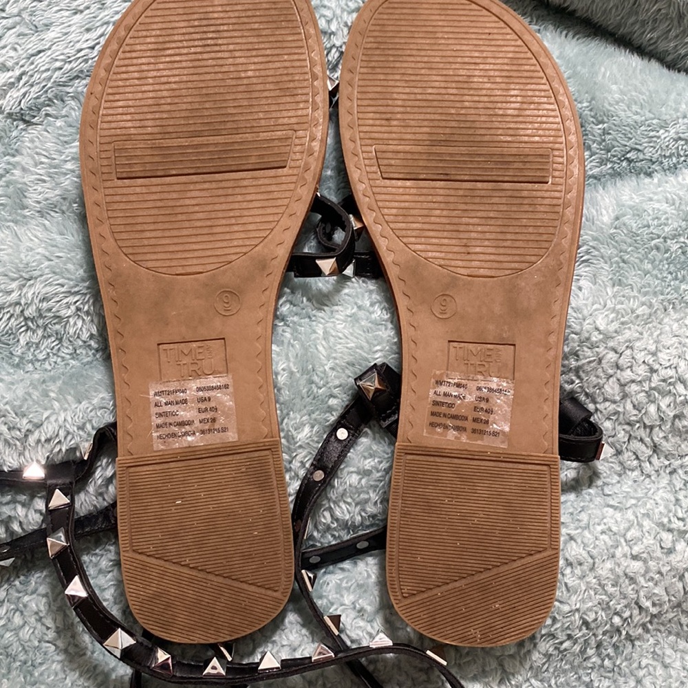 Time and Tru strappy sandals size 9 - Picture 3 of 3